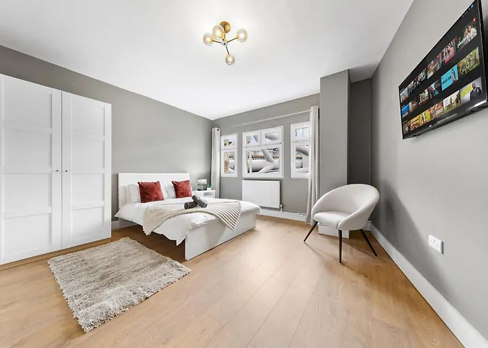 London Bridge Apartments